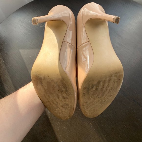 Steve Madden Wavvy Nude Patent Modern Heels - Picture 10 of 10